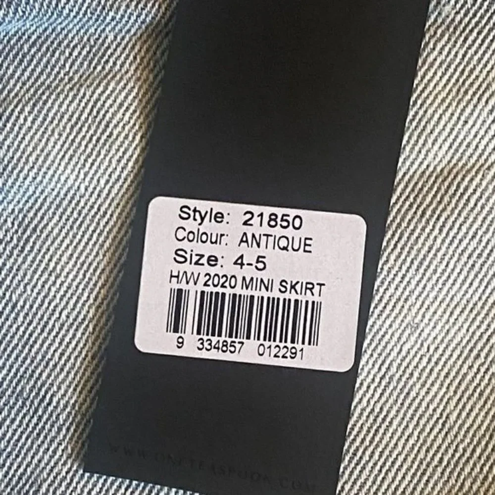 Girl's One Teaspoon‎ Mini Skirt Size 4-5